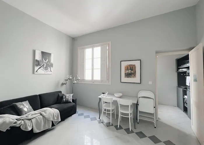 Διαμέρισμα Charm El Malta - Spacious 1br Βαλέτα