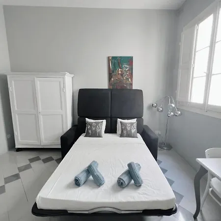 Charm El Malta - Spacious 1br Valeta